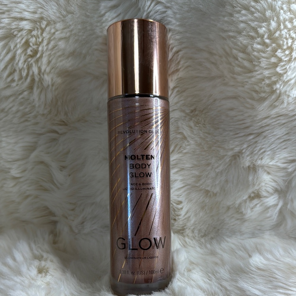 Revolution Glow Molten Body Glow - Rose Gold